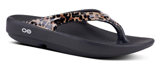 OOFOS WOMEN'S OOLALA LIMITED SANDAL - LEOPARD